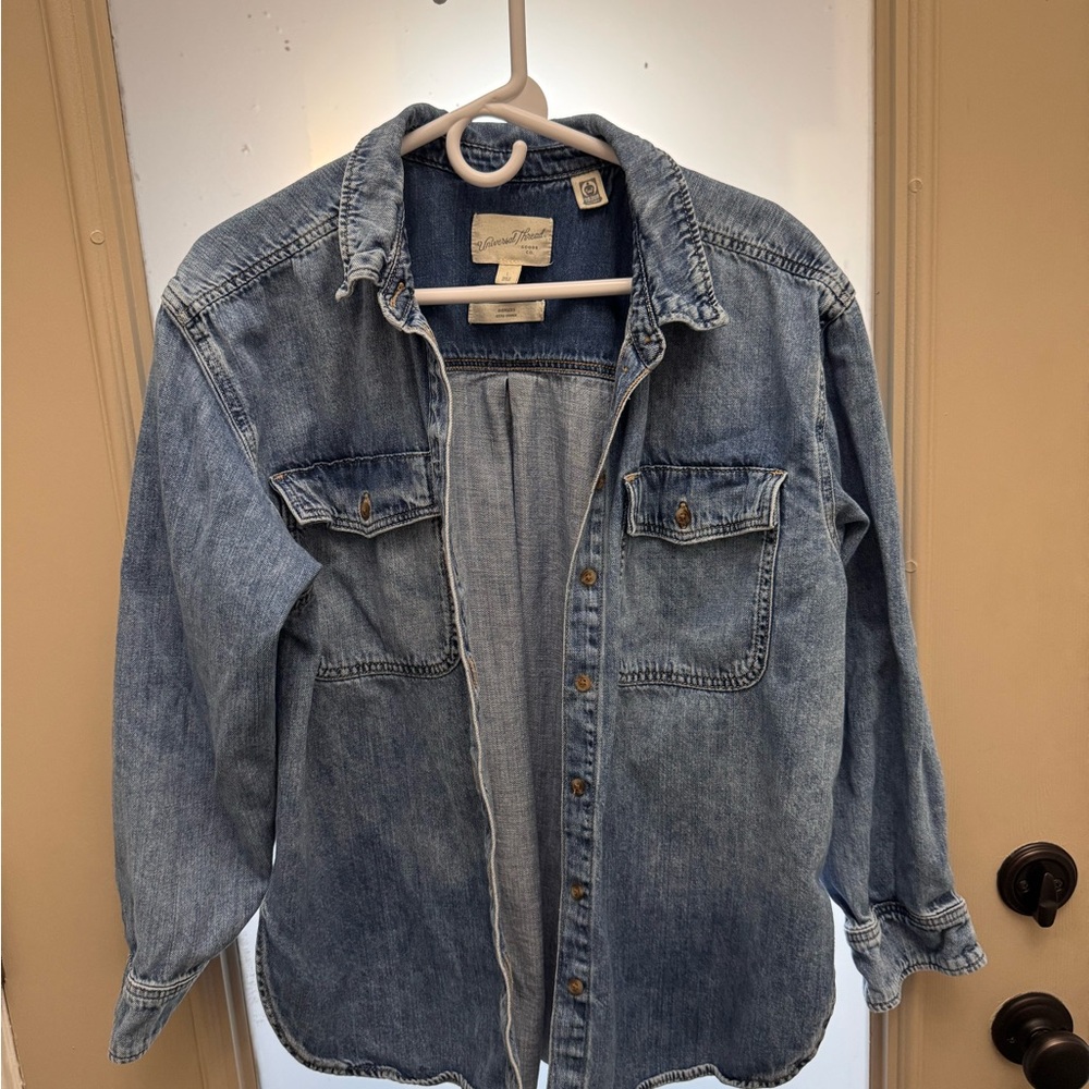 Universal Thread Women’s Denim Jacket L